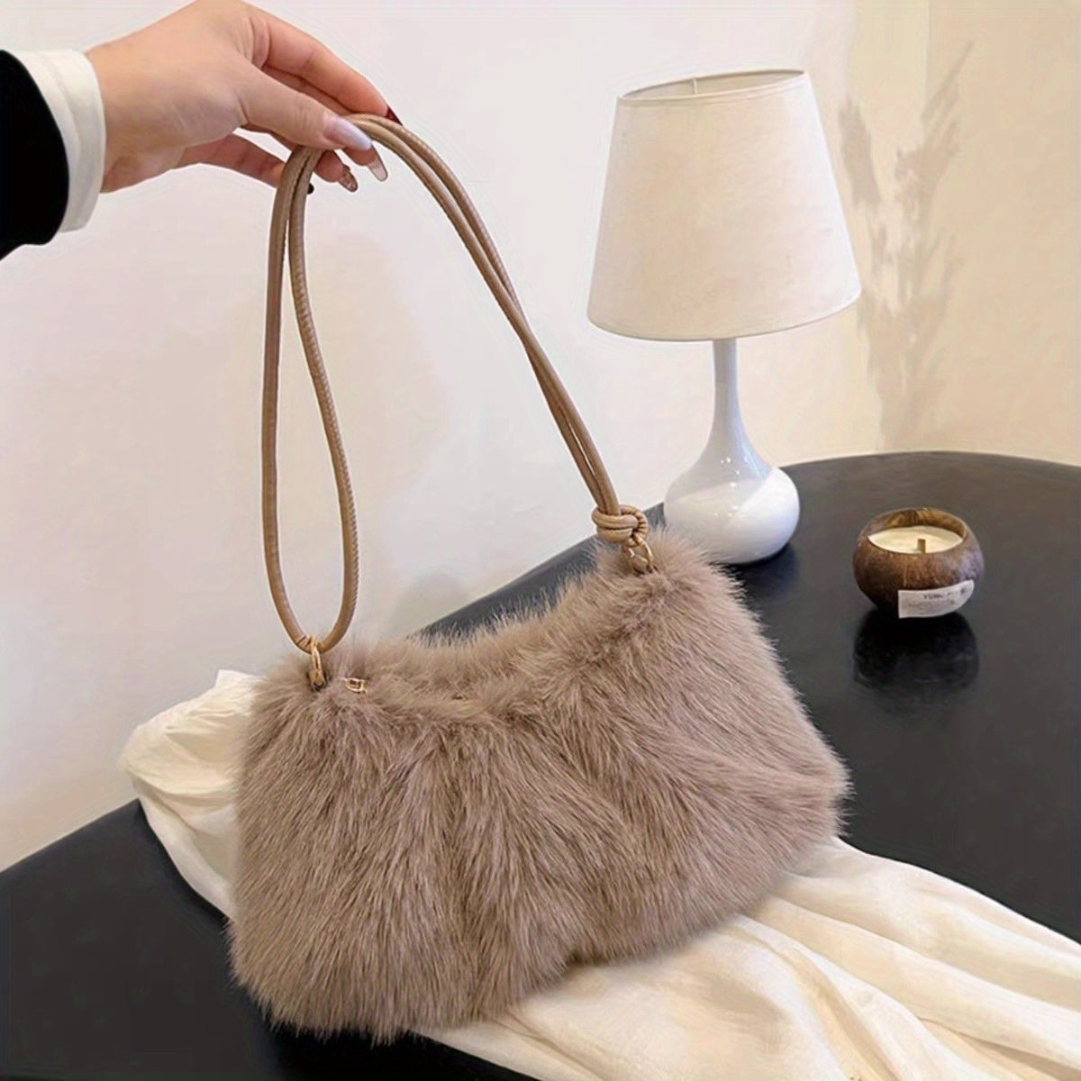 Plush Large Capacity Handbag - Adjustable Strap Soft Everyday Shoulder Bag